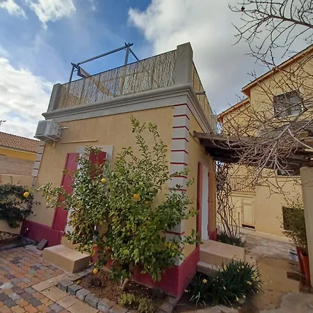 Romantic Tiny House With Private Terrace And Shared Pool Apartamento Bessan
