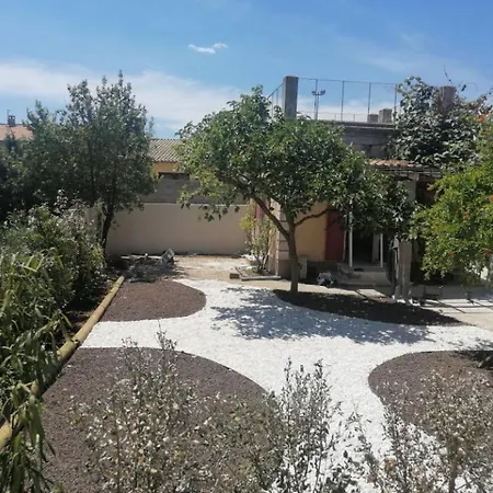 Romantic Tiny House With Private Terrace And Shared Pool *